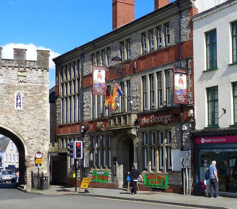 The George Hotel Chepstow Exterior photo