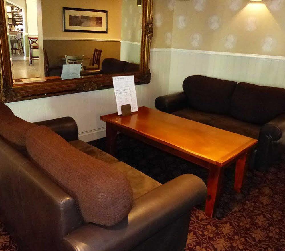 The George Hotel Chepstow Exterior photo