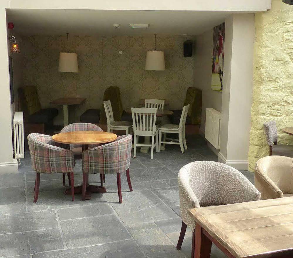 The George Hotel Chepstow Exterior photo
