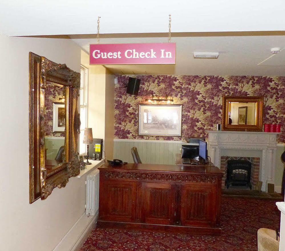 The George Hotel Chepstow Exterior photo