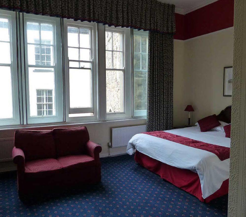 The George Hotel Chepstow Exterior photo